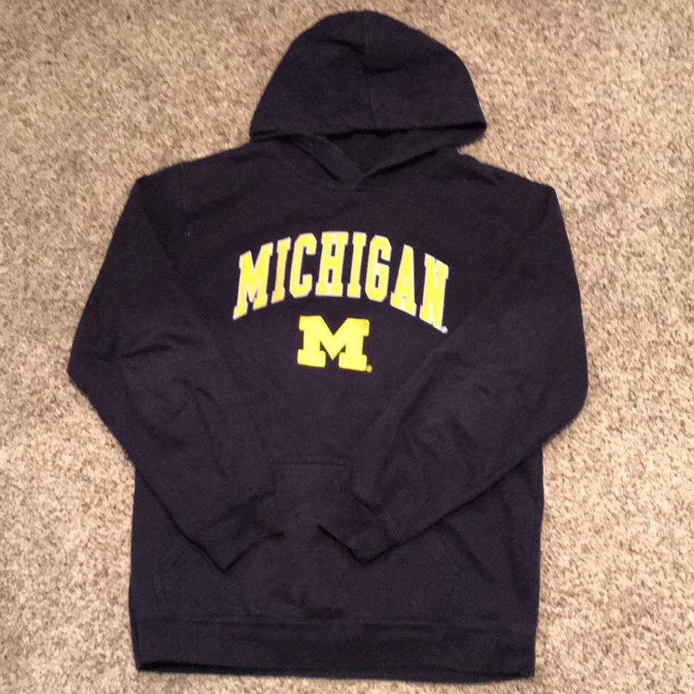 michigan hoodie 💛💙